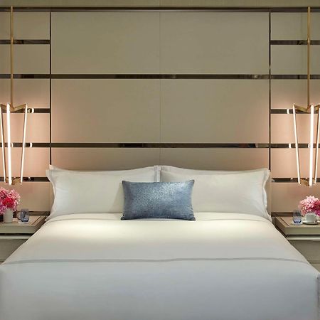 Hotel Crown Towers Sydney Esterno foto A bedroom at The Ritz-Carlton, Dubai