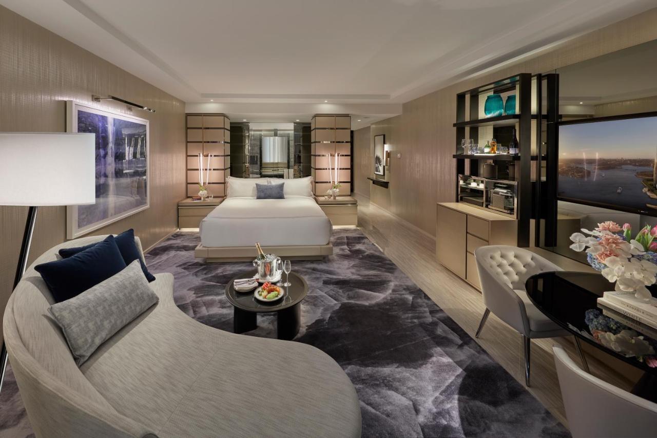 Hotel Crown Towers Sydney Esterno foto A guest room at the Ritz-Carlton, DIFC
