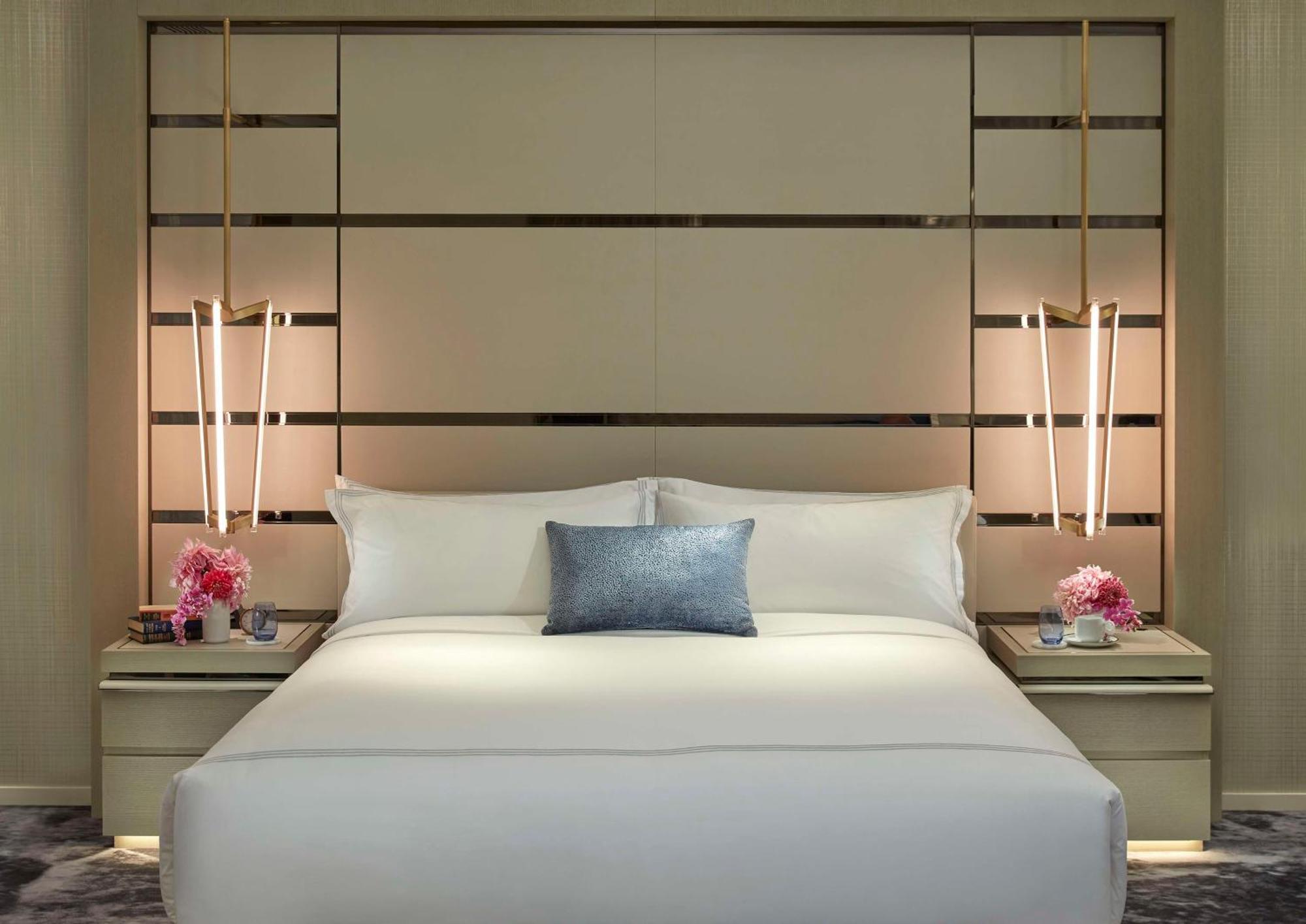 Hotel Crown Towers Sydney Esterno foto A bedroom at The Ritz-Carlton, Dubai